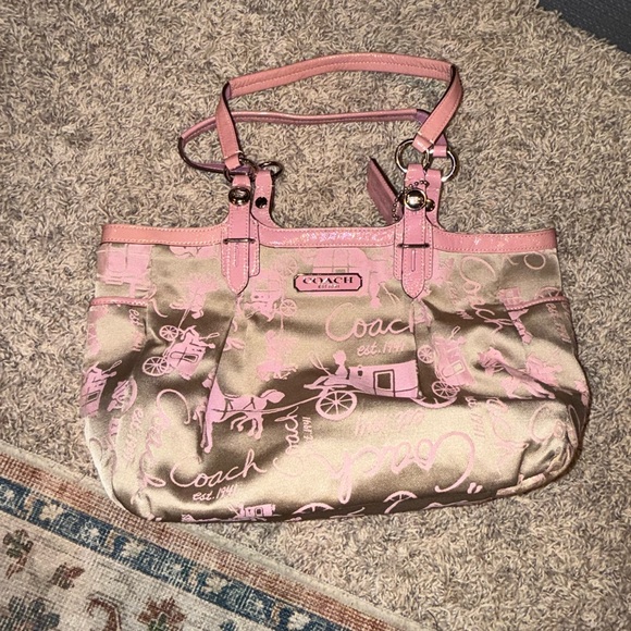 Coach Bag - Picture 3 of 5